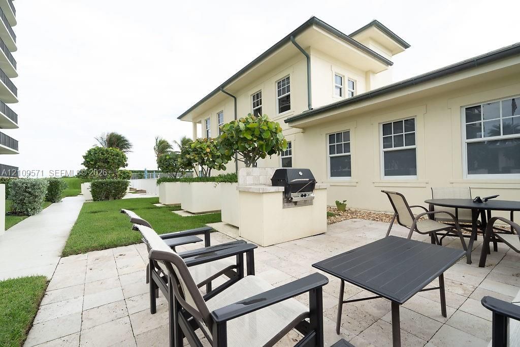 400 Beach Rd , Unit 201, Tequesta, FL 33469 Photo