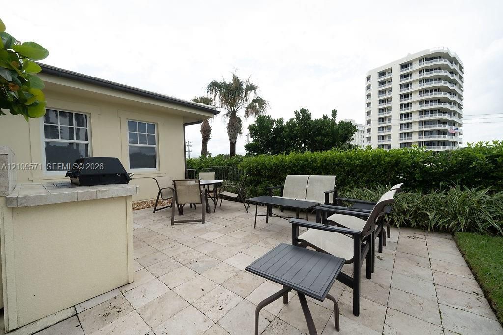 400 Beach Rd , Unit 201, Tequesta, FL 33469 Photo