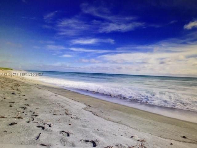 400 Beach Rd , Unit 201, Tequesta, FL 33469 Photo