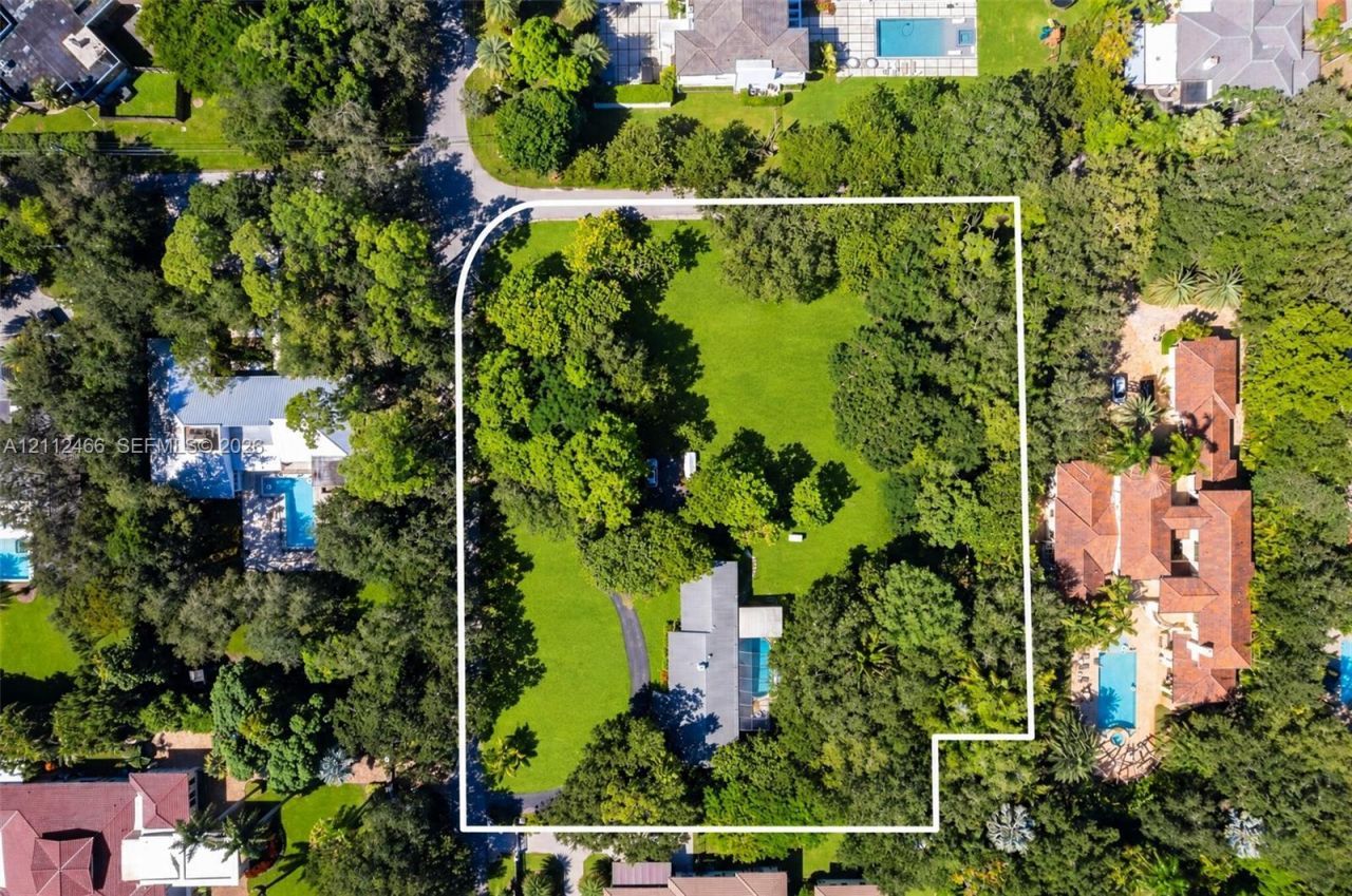 6735 SW 92nd St , Pinecrest, FL 33156 Photo