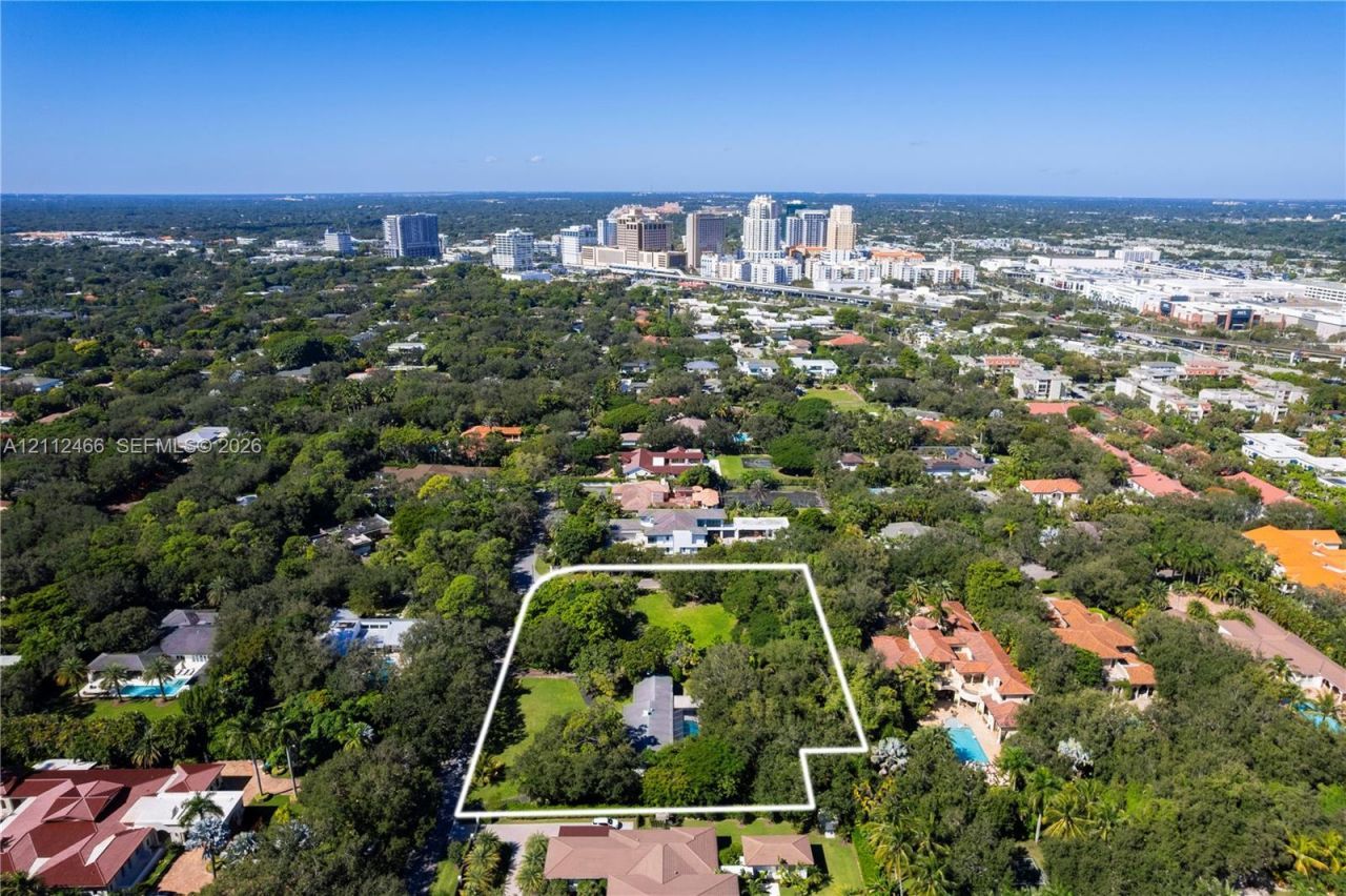 6735 SW 92nd St , Pinecrest, FL 33156 Photo