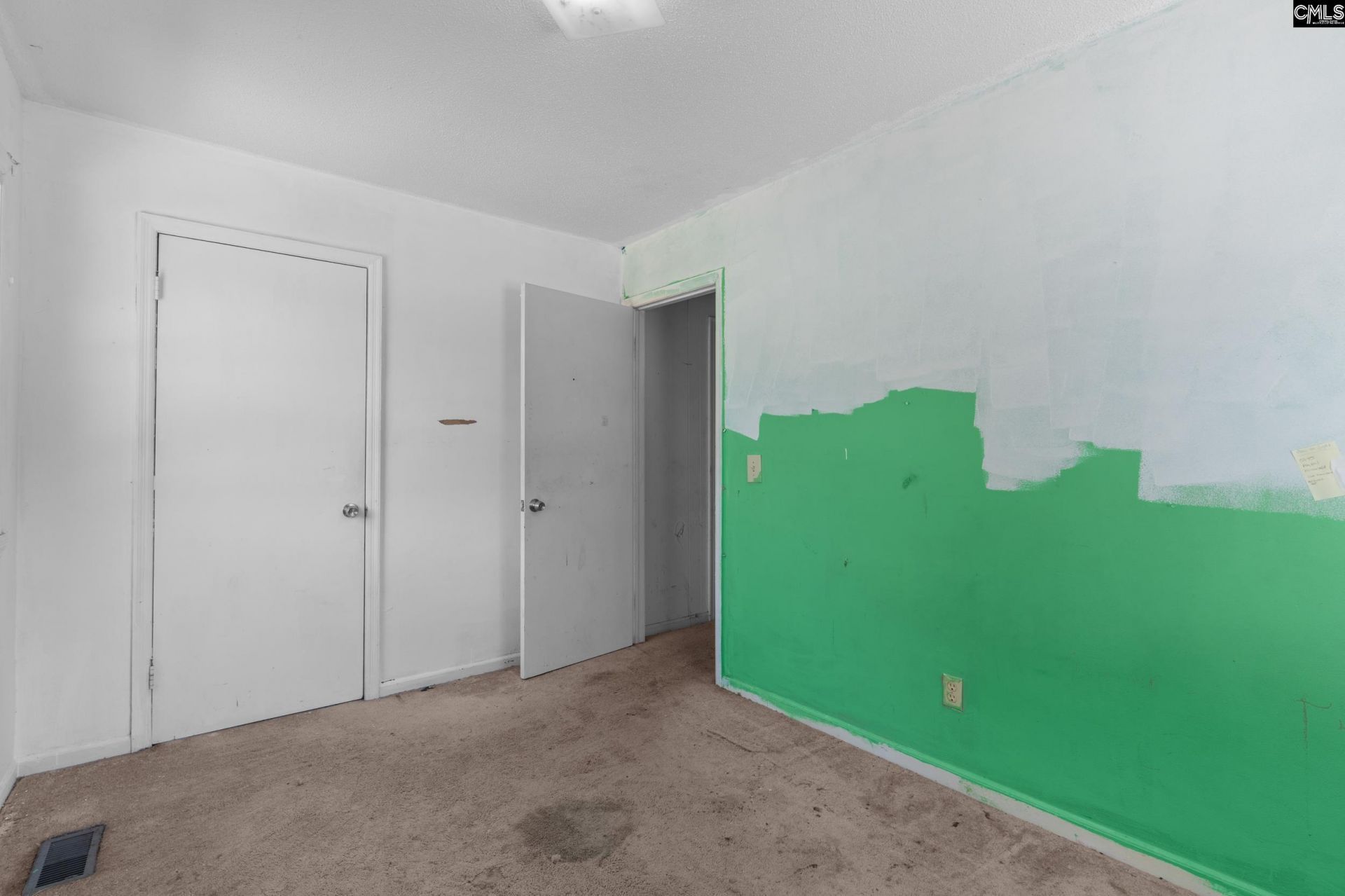 228 Oak Glenn Drive Photo 10
