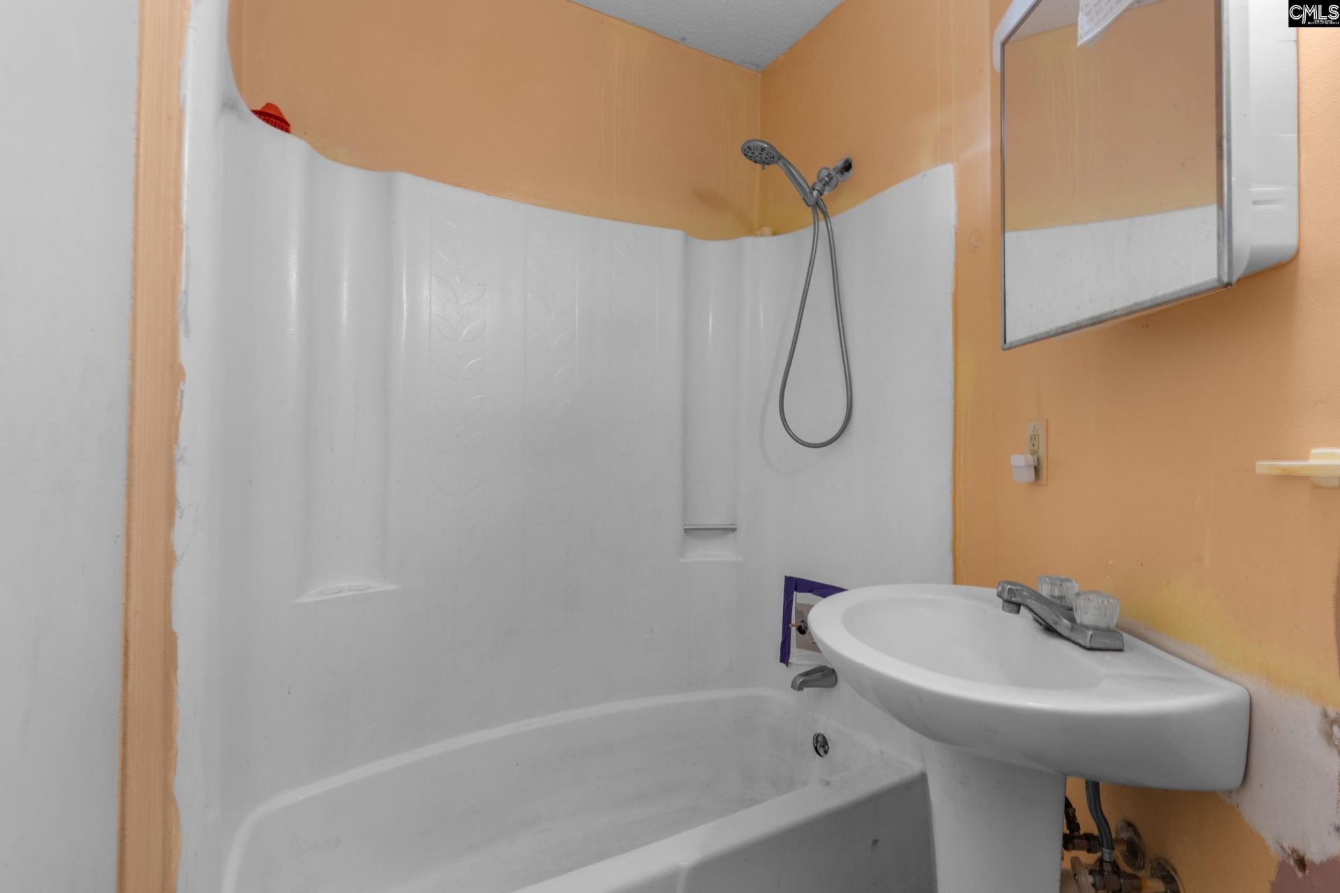 228 Oak Glenn Drive Photo 11