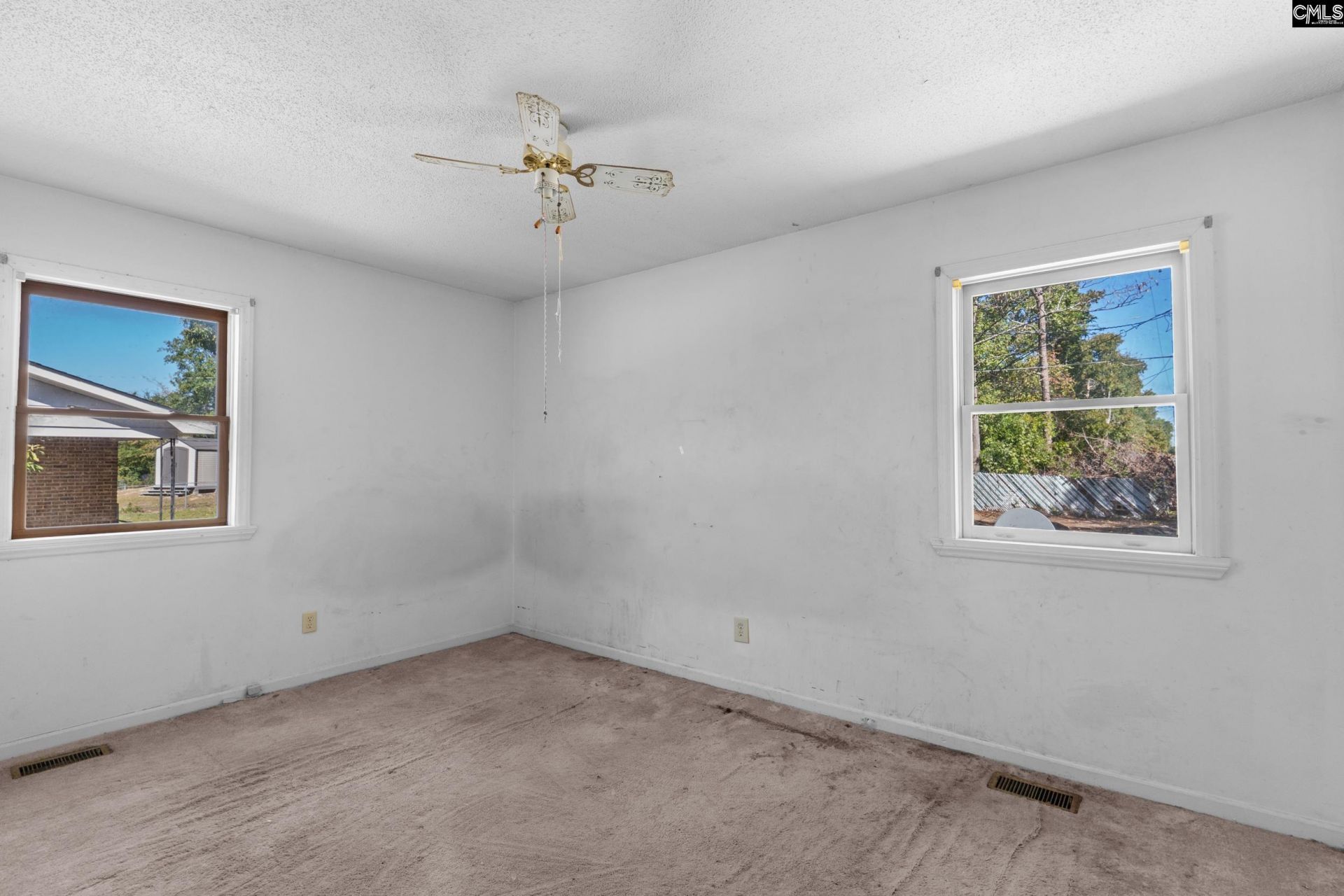 228 Oak Glenn Drive Photo 8