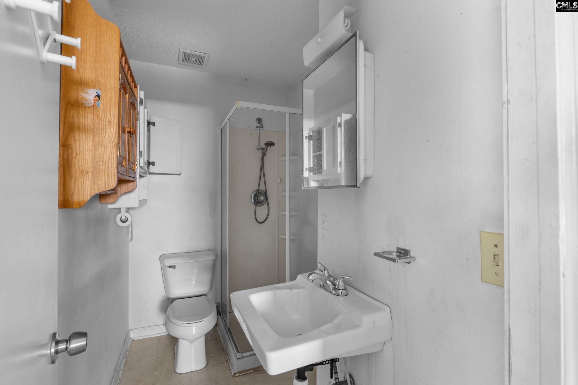 228 Oak Glenn Drive Photo 9