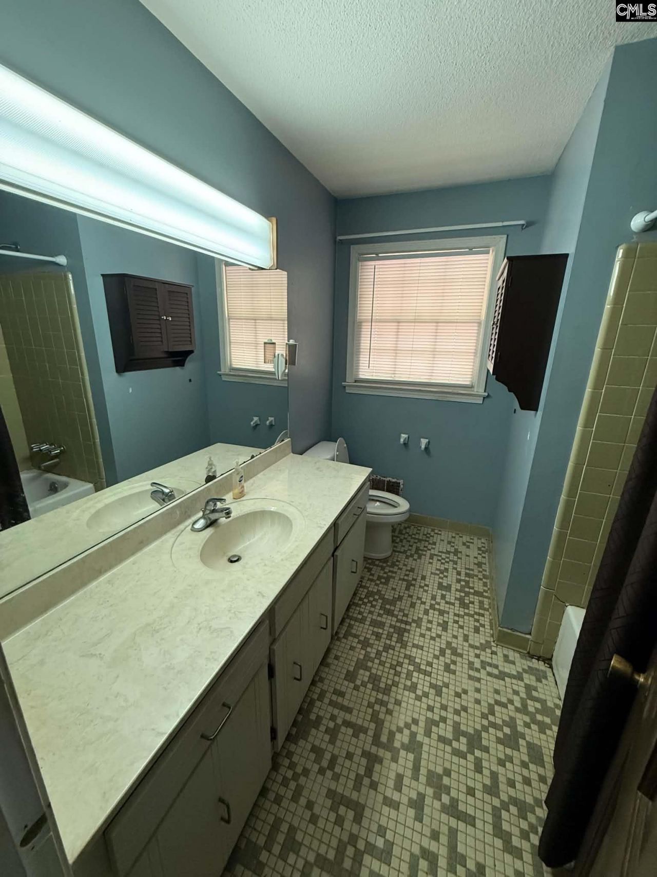 336 Saint Albans Road  Photo 15
