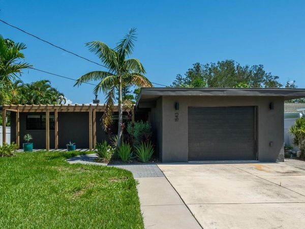 1543 DELAWARE AVENUE NE, ST PETERSBURG, FL 33703
