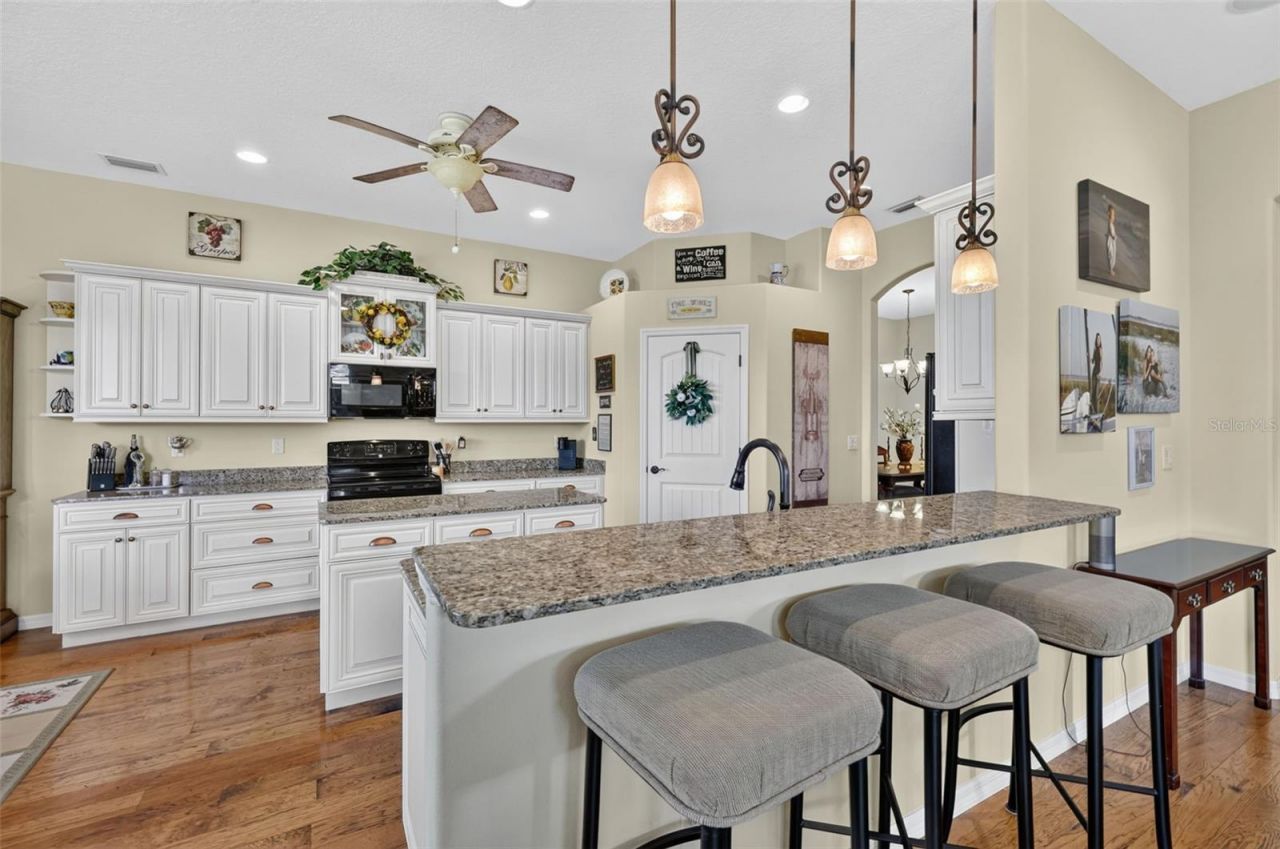 3415 71st Avenue E, Sarasota, FL 34243 Photo