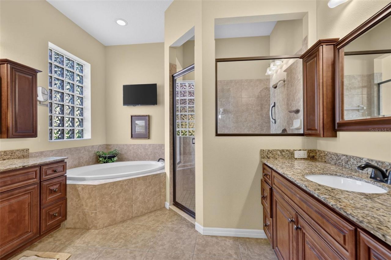 3415 71st Avenue E, Sarasota, FL 34243 Photo