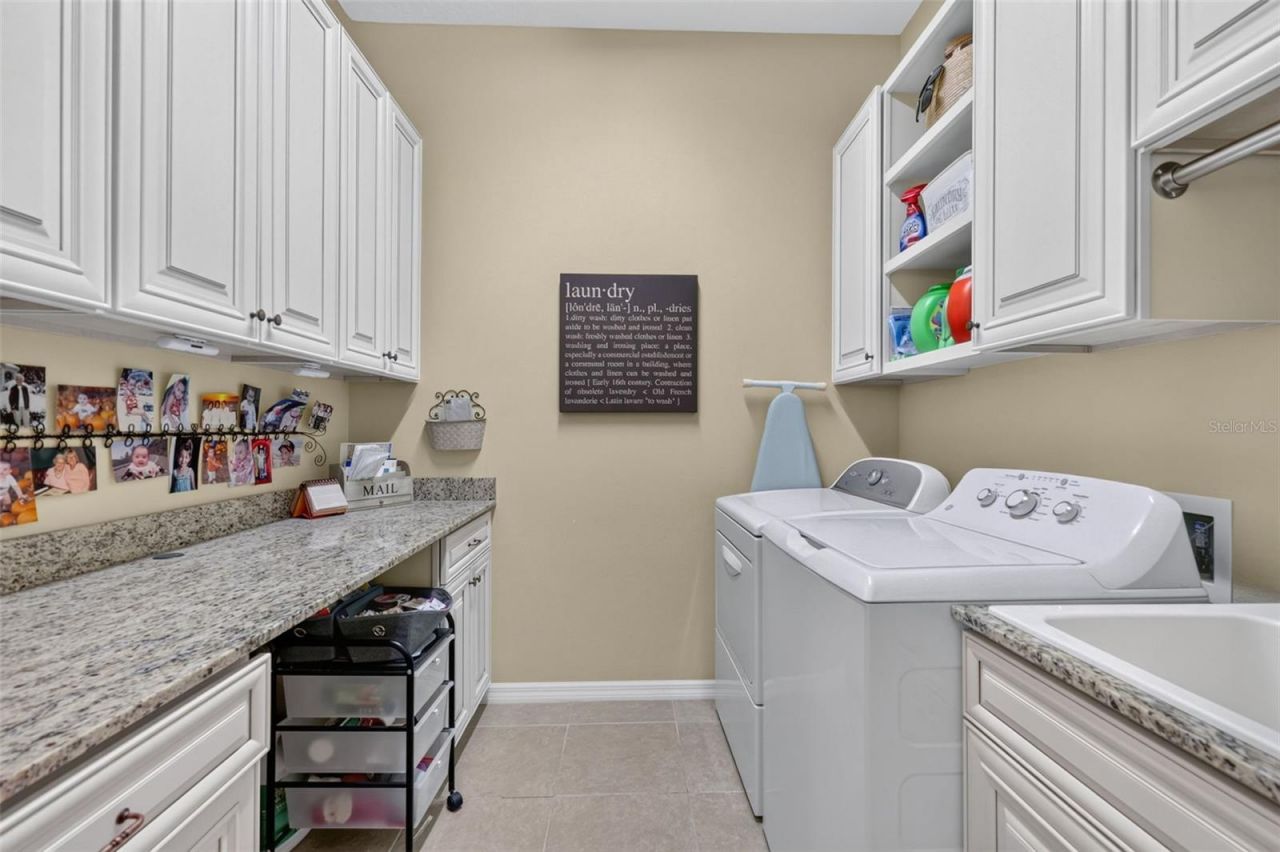 3415 71st Avenue E, Sarasota, FL 34243 Photo