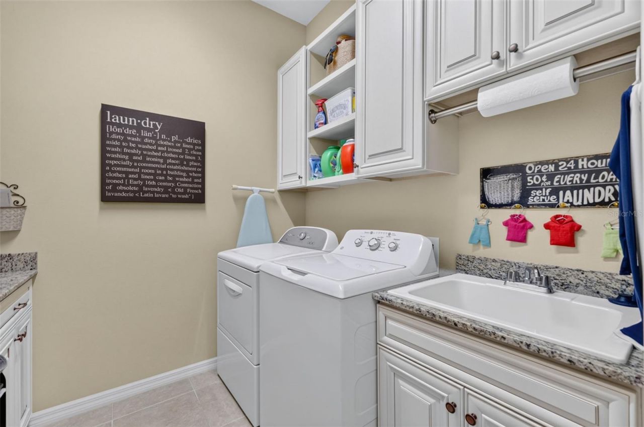 3415 71st Avenue E, Sarasota, FL 34243 Photo
