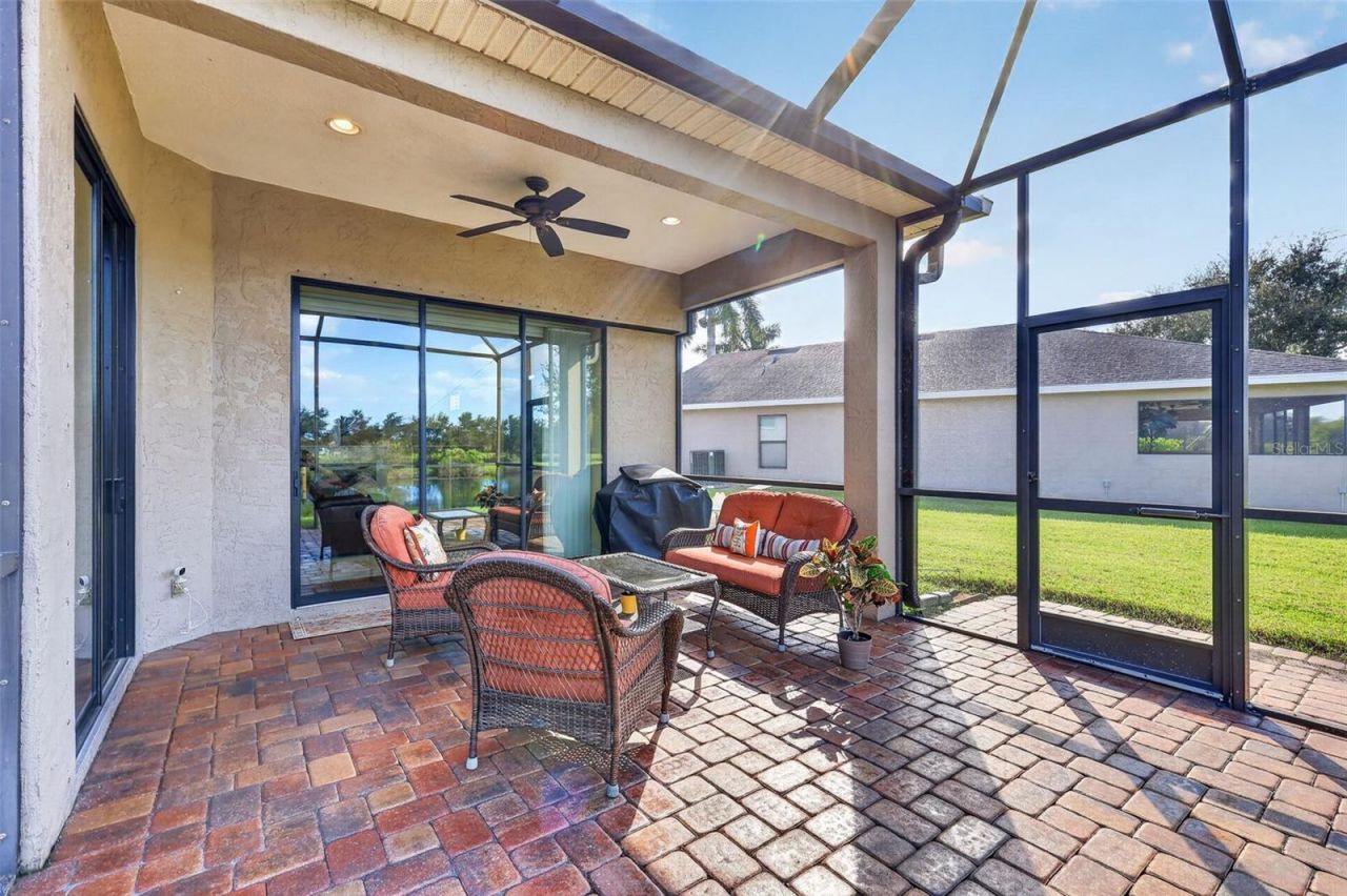 3415 71st Avenue E, Sarasota, FL 34243 Photo