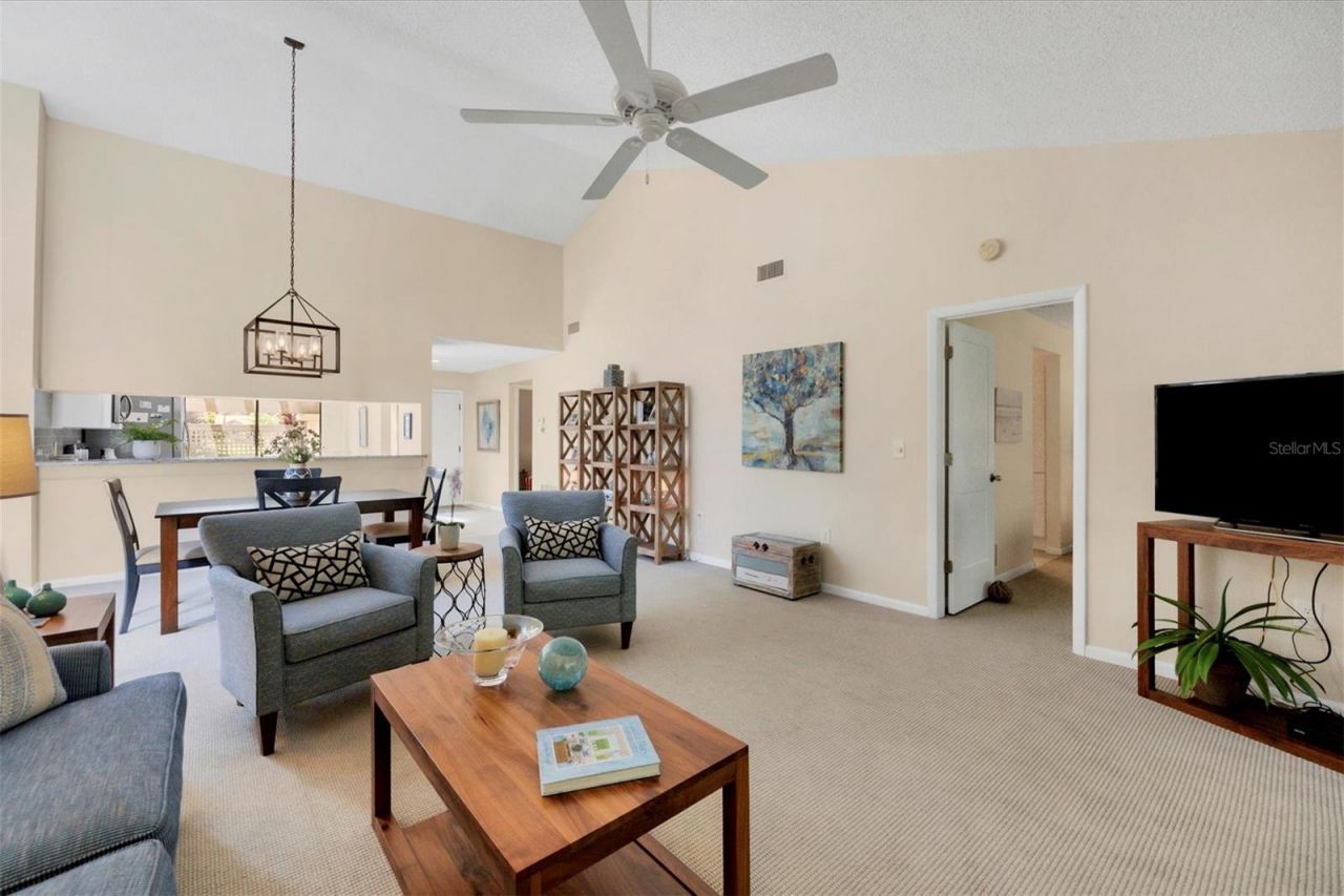 3304 Sandleheath, Unit 25, Sarasota, FL 34235 Photo