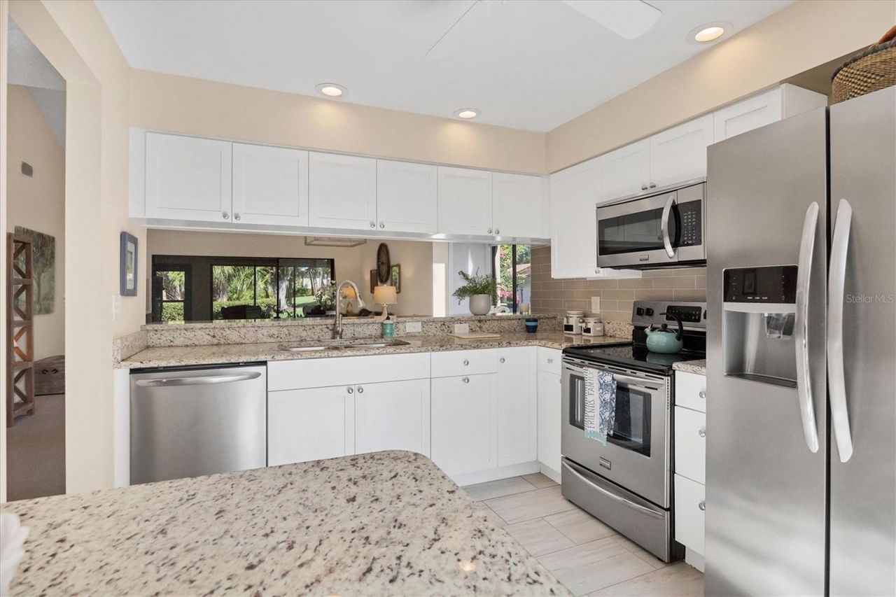 3304 Sandleheath, Unit 25, Sarasota, FL 34235 Photo