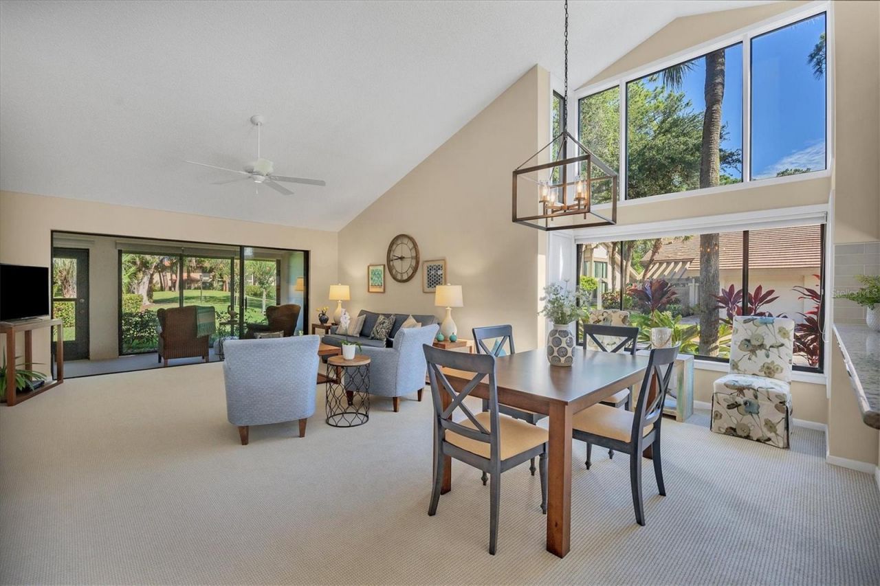 3304 Sandleheath, Unit 25, Sarasota, FL 34235 Photo