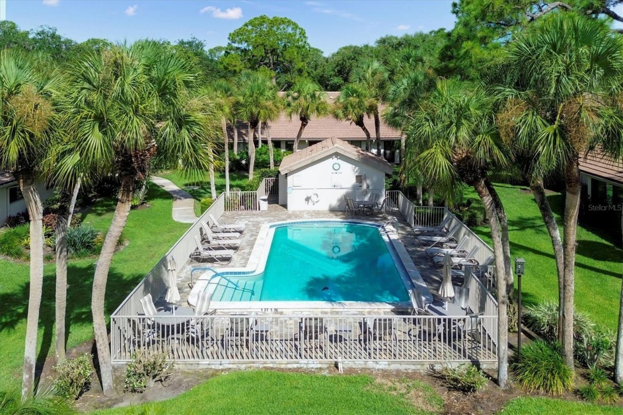3304 Sandleheath, Unit 25, Sarasota, FL 34235 Photo