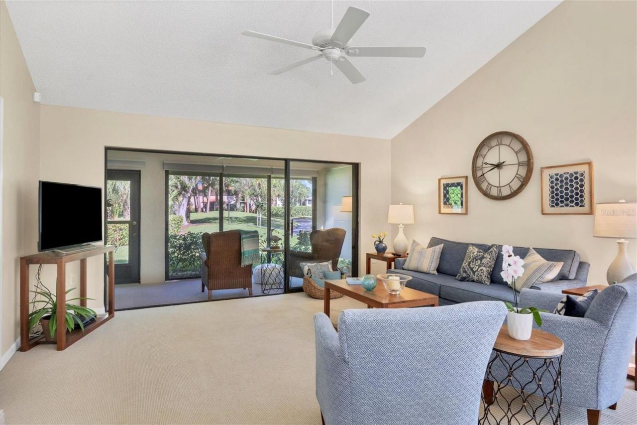 3304 Sandleheath, Unit 25, Sarasota, FL 34235 Photo