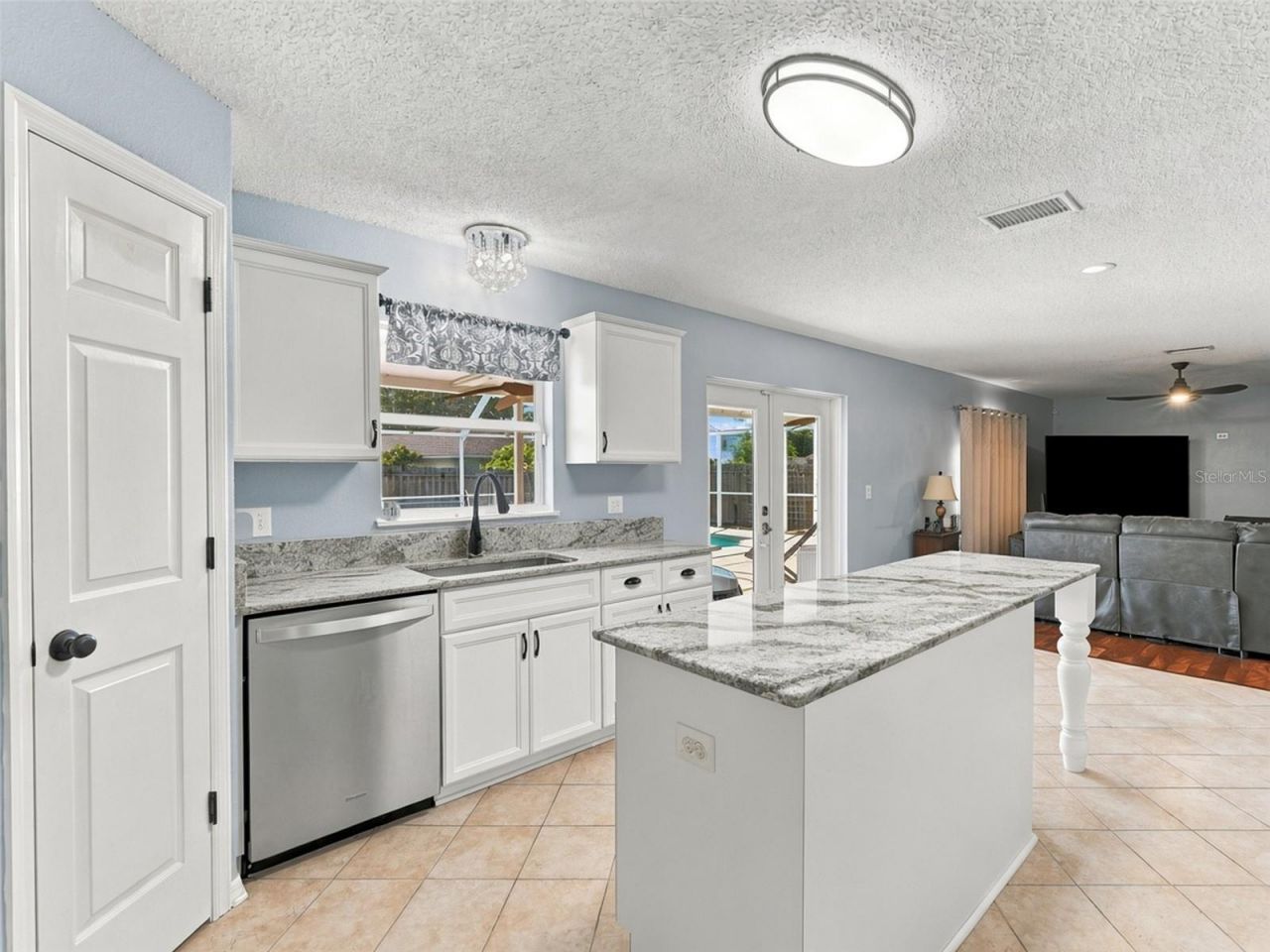 12739 Kings Lake Drive, Gibsonton, FL 33534 Photo