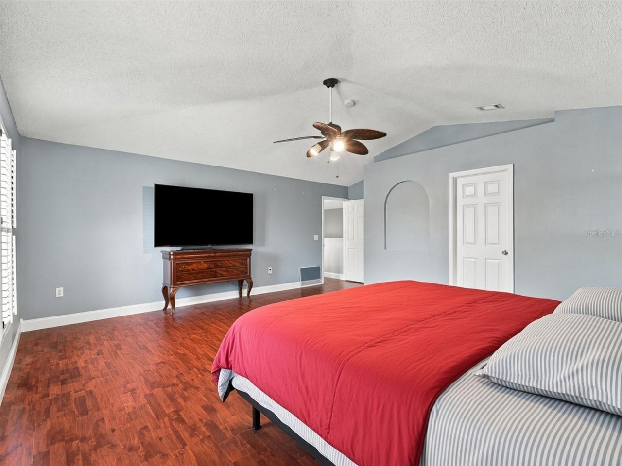 12739 Kings Lake Drive, Gibsonton, FL 33534 Photo