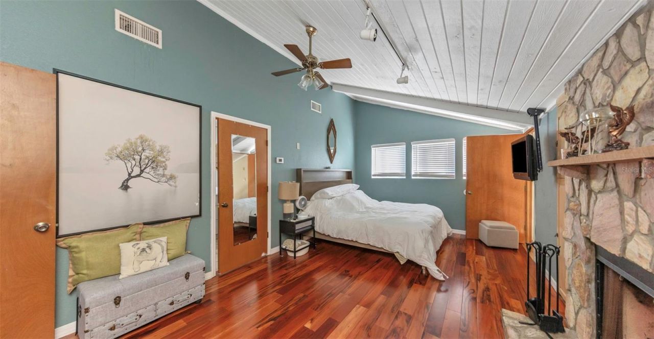 780 N Missouri Avenue , Largo, FL 33770 Photo
