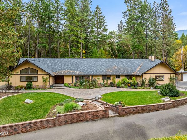 355 Copper Drive, Grants Pass, OR 97527