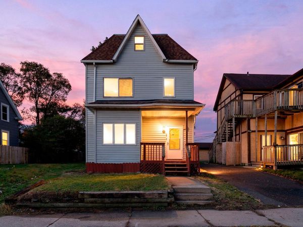 1066 Ross Avenue, Saint Paul, MN 55106