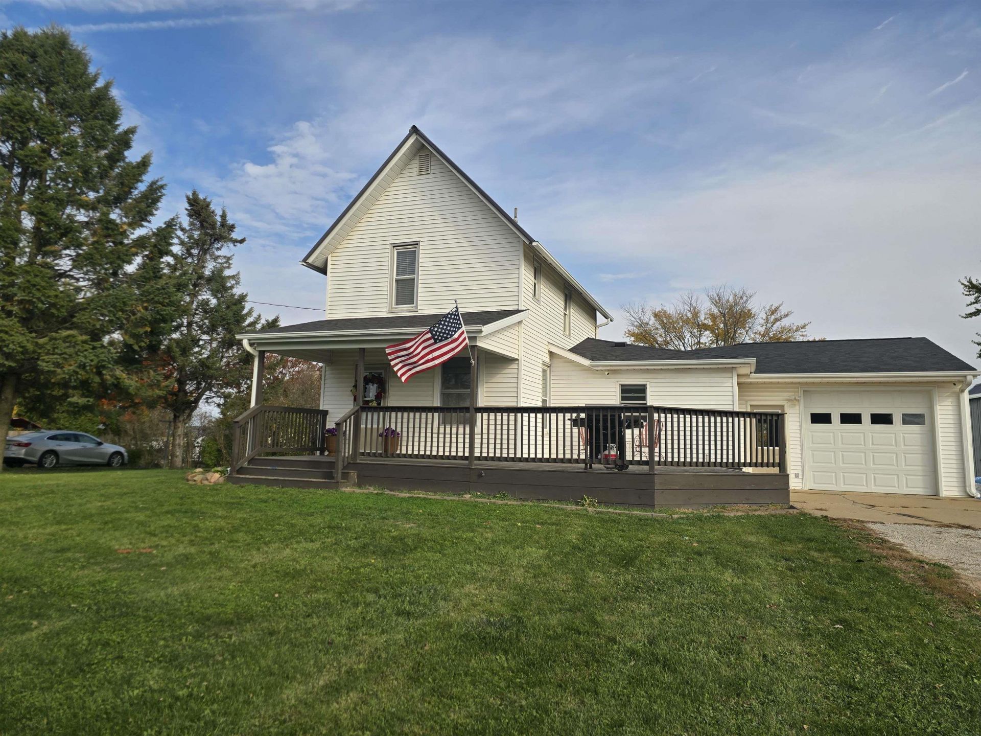 430 County Street, Ridgeway, IA 52165 Main Photo