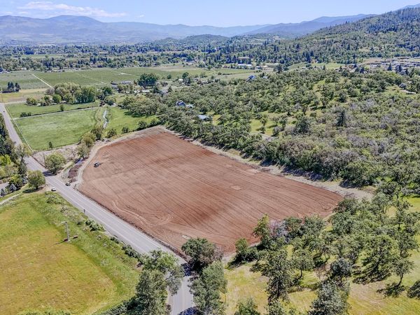 Bellinger Lane, Medford, OR 97501