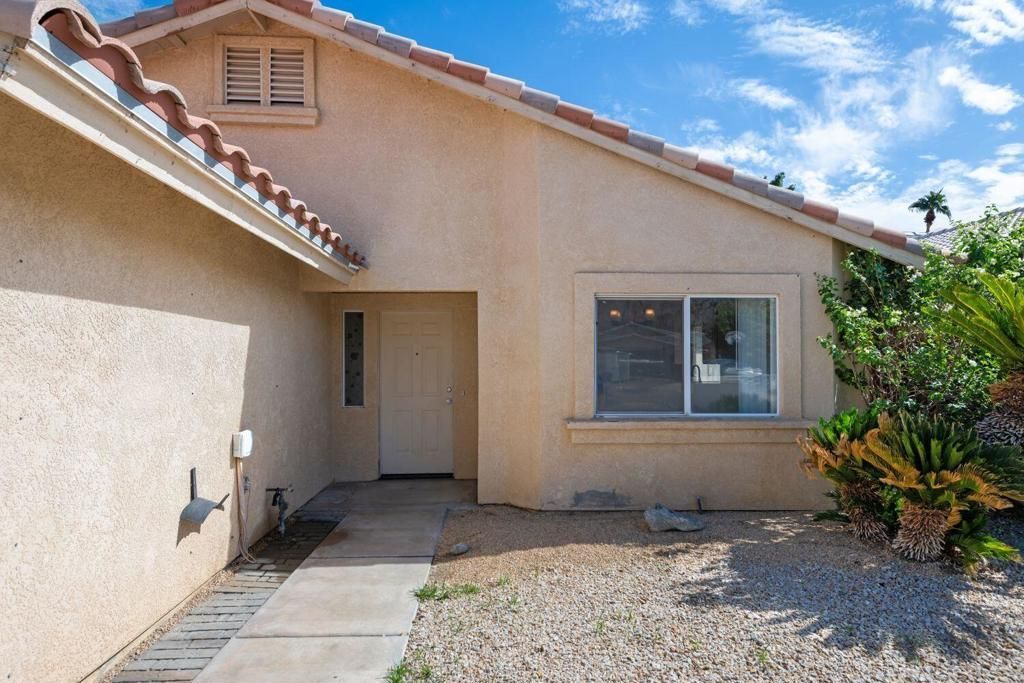 52580 Avenida Vallejo, La Quinta, CA 92253 Main Photo