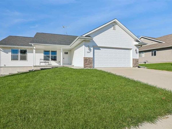184 Kenton Way, Williamsburg, IA 52361