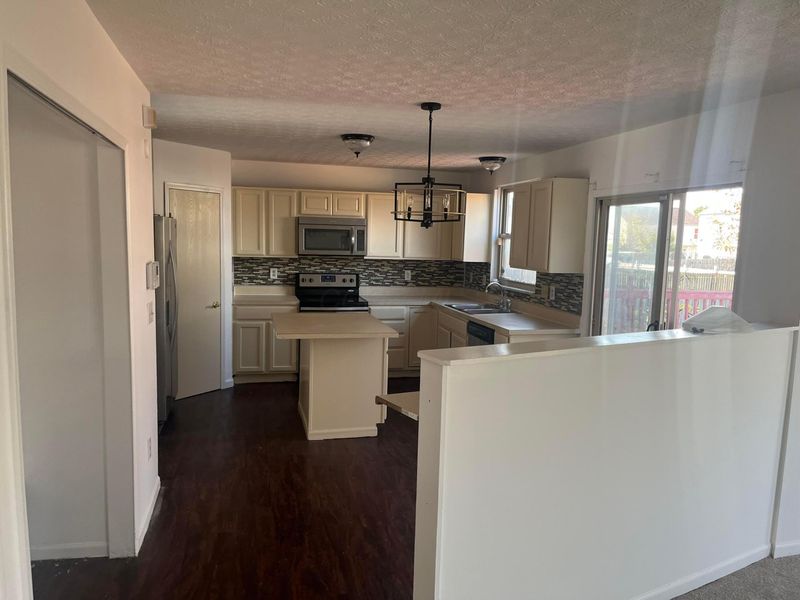 3139 Aldgate Street , Columbus, OH 43232 Photo 7