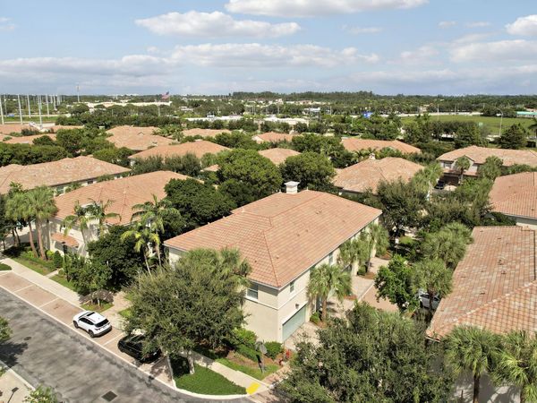 4326 Cascada Circle, Hollywood, FL 33024