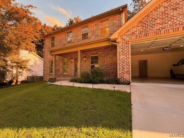 3828 Woodland Hills Dr , Tuscaloosa, AL 35405