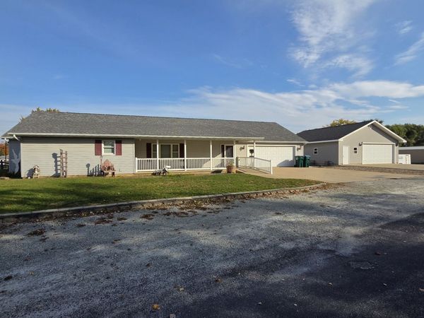 404 W 15th Street , Rock Falls, IL 61071