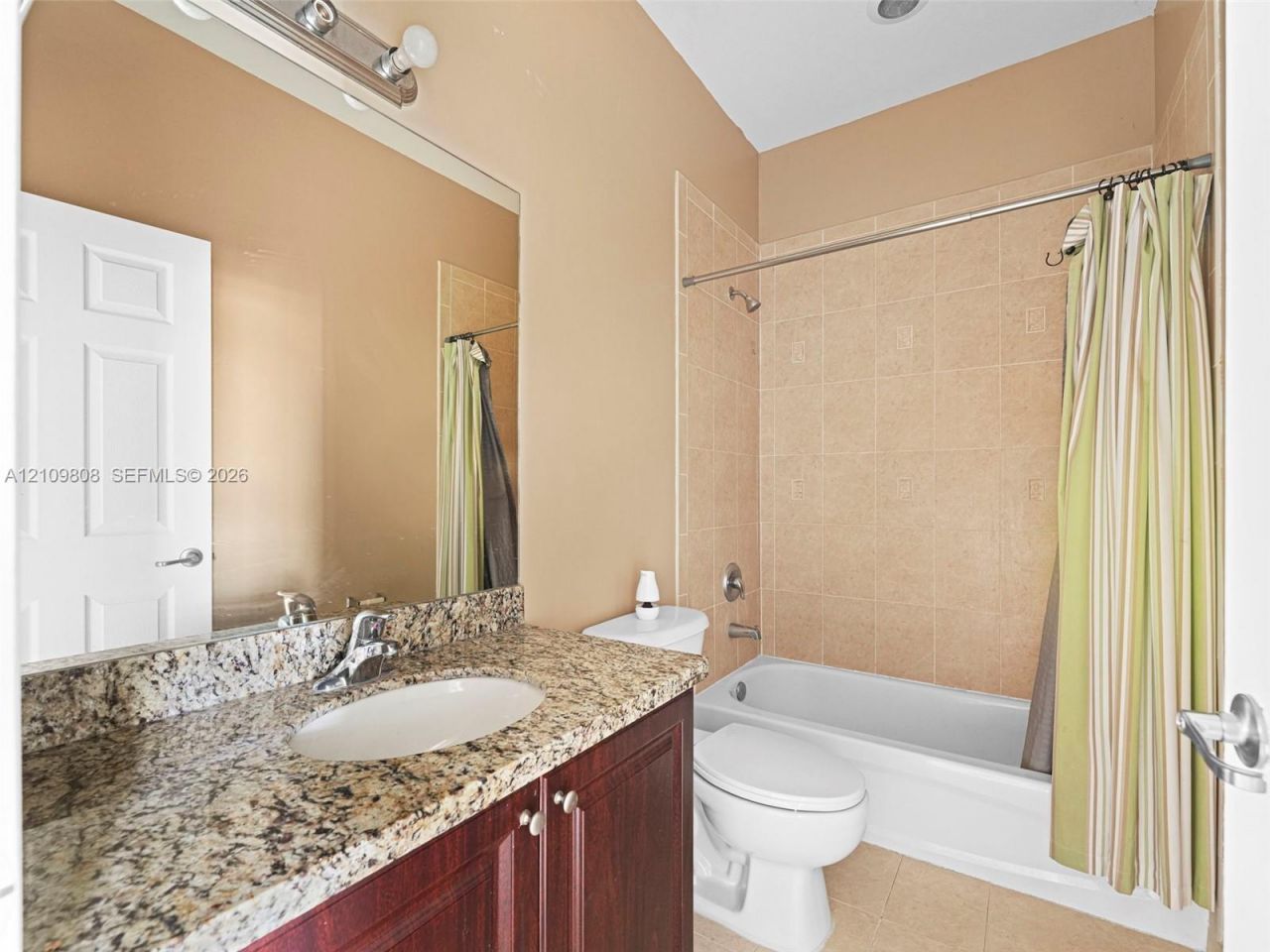 353 NE 37th Pl , Homestead, FL 33033 Photo
