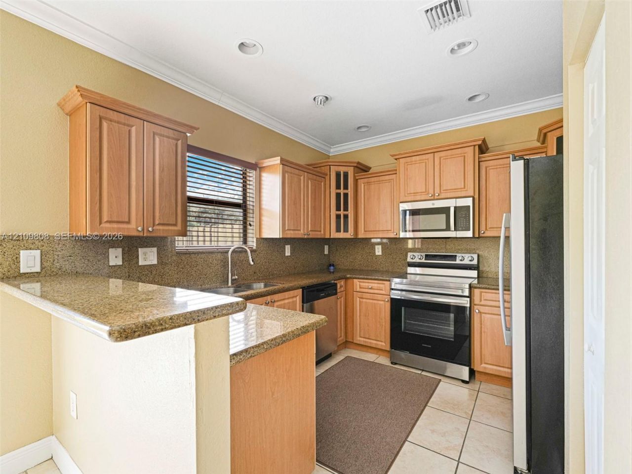 353 NE 37th Pl , Homestead, FL 33033 Photo