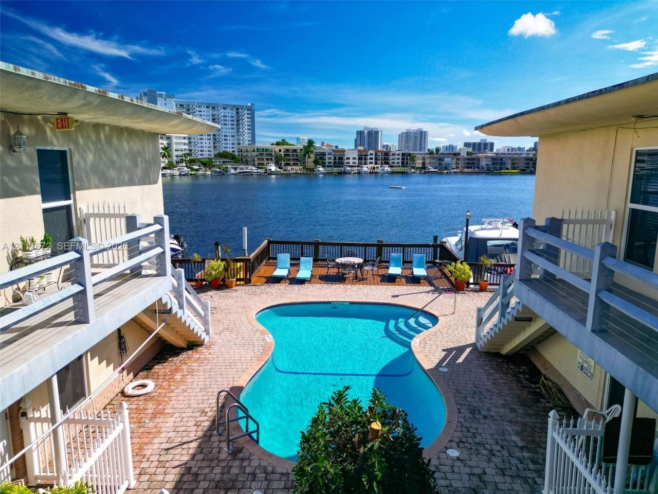 2380 Diana Dr, Unit 8, Hallandale Beach, FL 33009 Photo