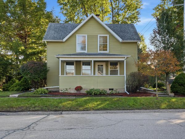 207 L Street, La Porte, IN 46350