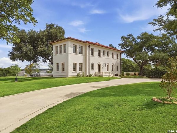 777 TERRELL RD, Terrell Hills, TX 78209