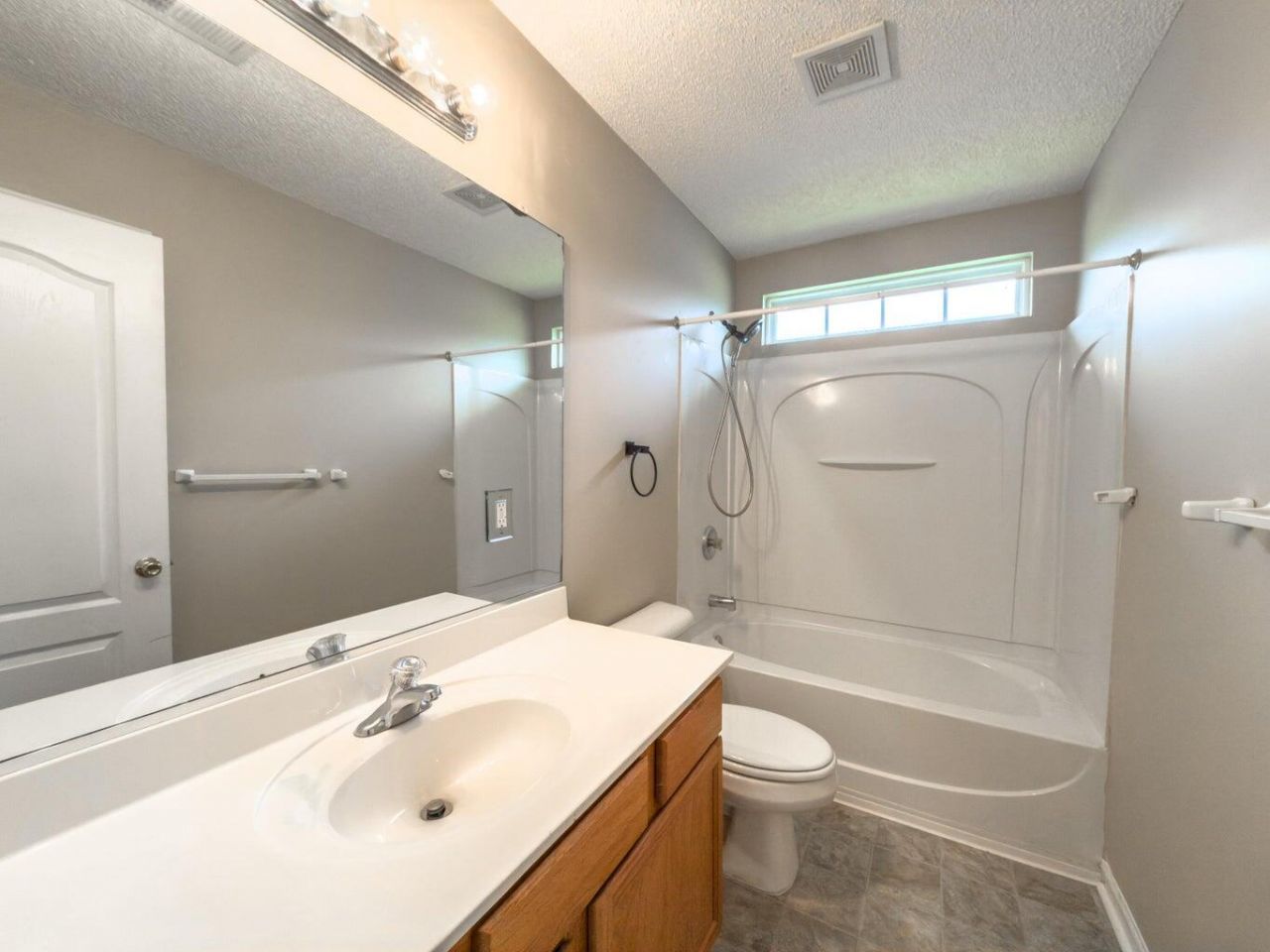 200 Savannah River Drive Photo 7