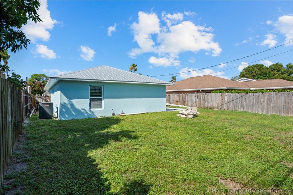 5807 SE Mitzi Lane , Stuart, FL 34997 Photo