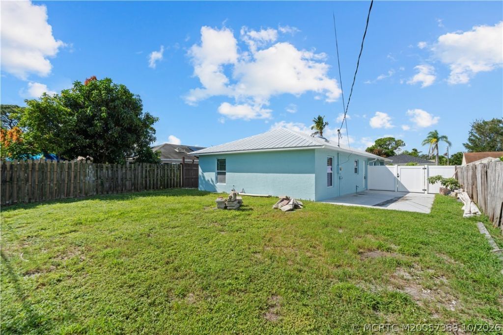 5807 SE Mitzi Lane , Stuart, FL 34997 Photo