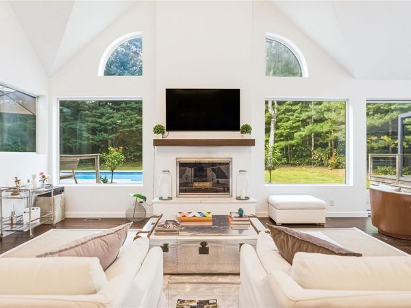 East Hampton, NY 11937