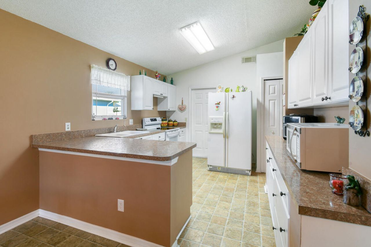551 Paurotis Lane, Fort Pierce, FL 34982 Photo