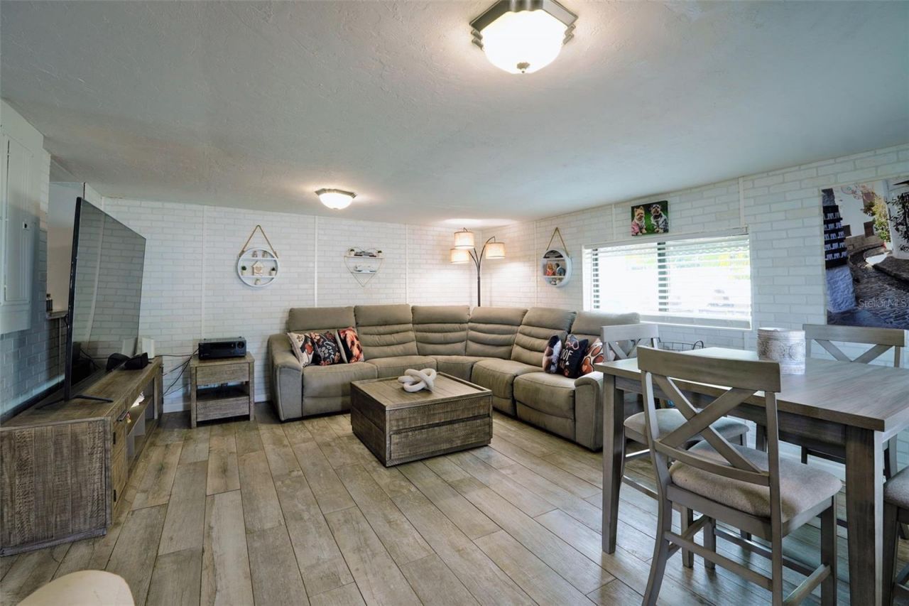 415 Pensacola Drive , Lake Worth, FL 33462 Photo
