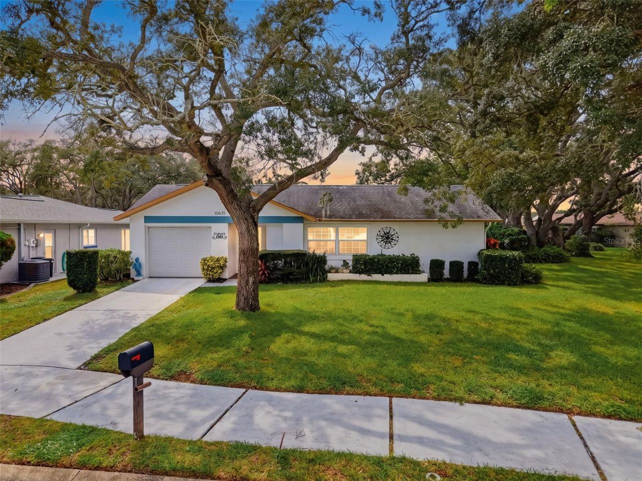 10635 Tonapa Loop , Port Richey, FL 34668 Main Photo