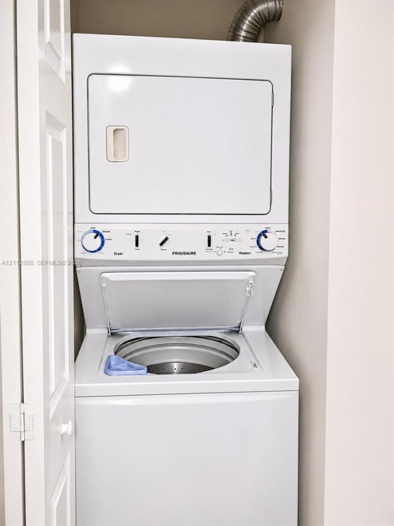 945 NE 34th Ave , Unit 203, Homestead, FL 33033 Photo