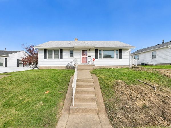 2309 N Sturdevant Street , Davenport, IA 52804