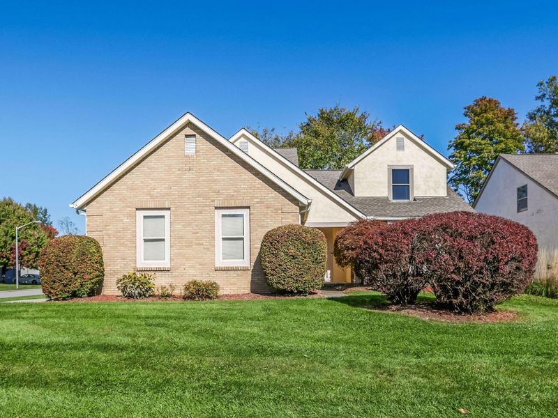 7914 Panary Court , Reynoldsburg, OH 43068 Photo 2