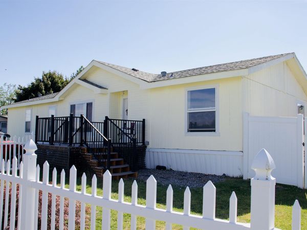 10510 W Richland Rd, Cheney, WA 99004